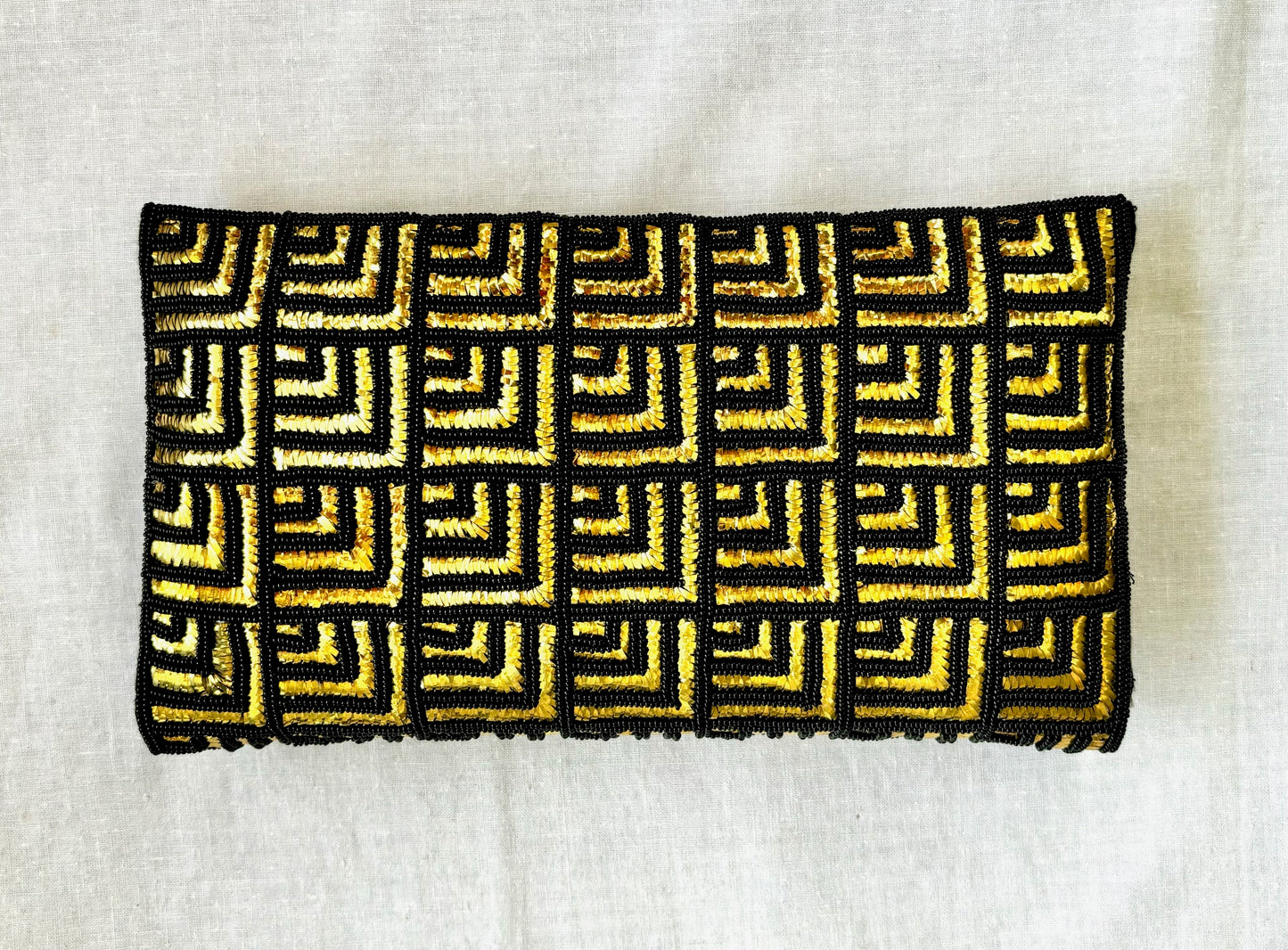 THE GLAMAZON CLUTCH