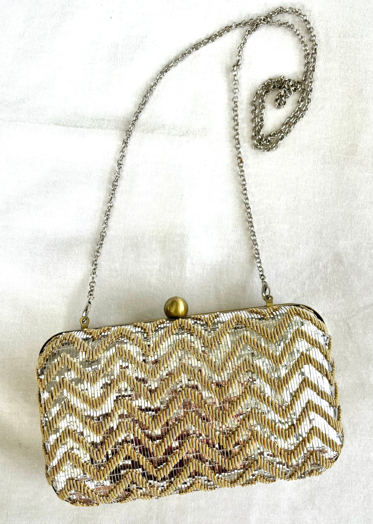 THE CHEVRON MINIAUDIERE
