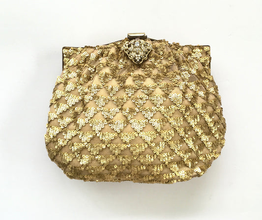 THE TRIANGLE POUCH