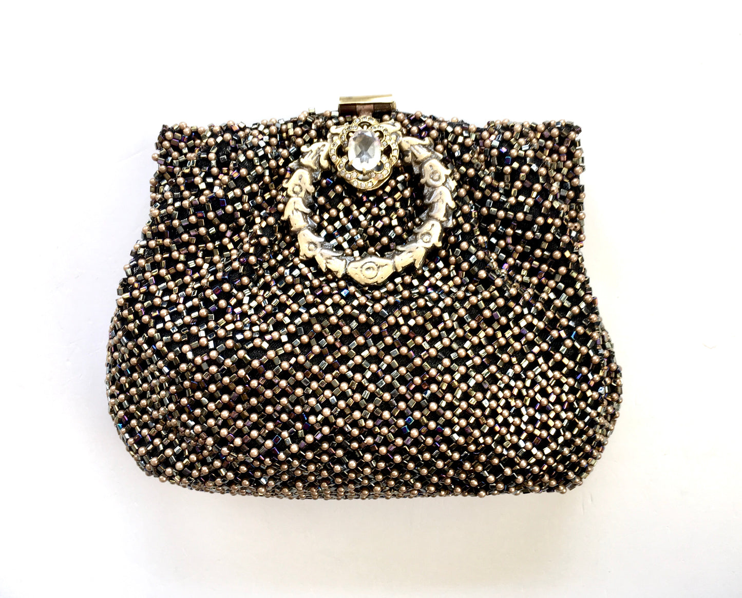 THE AMALIA CLUTCH