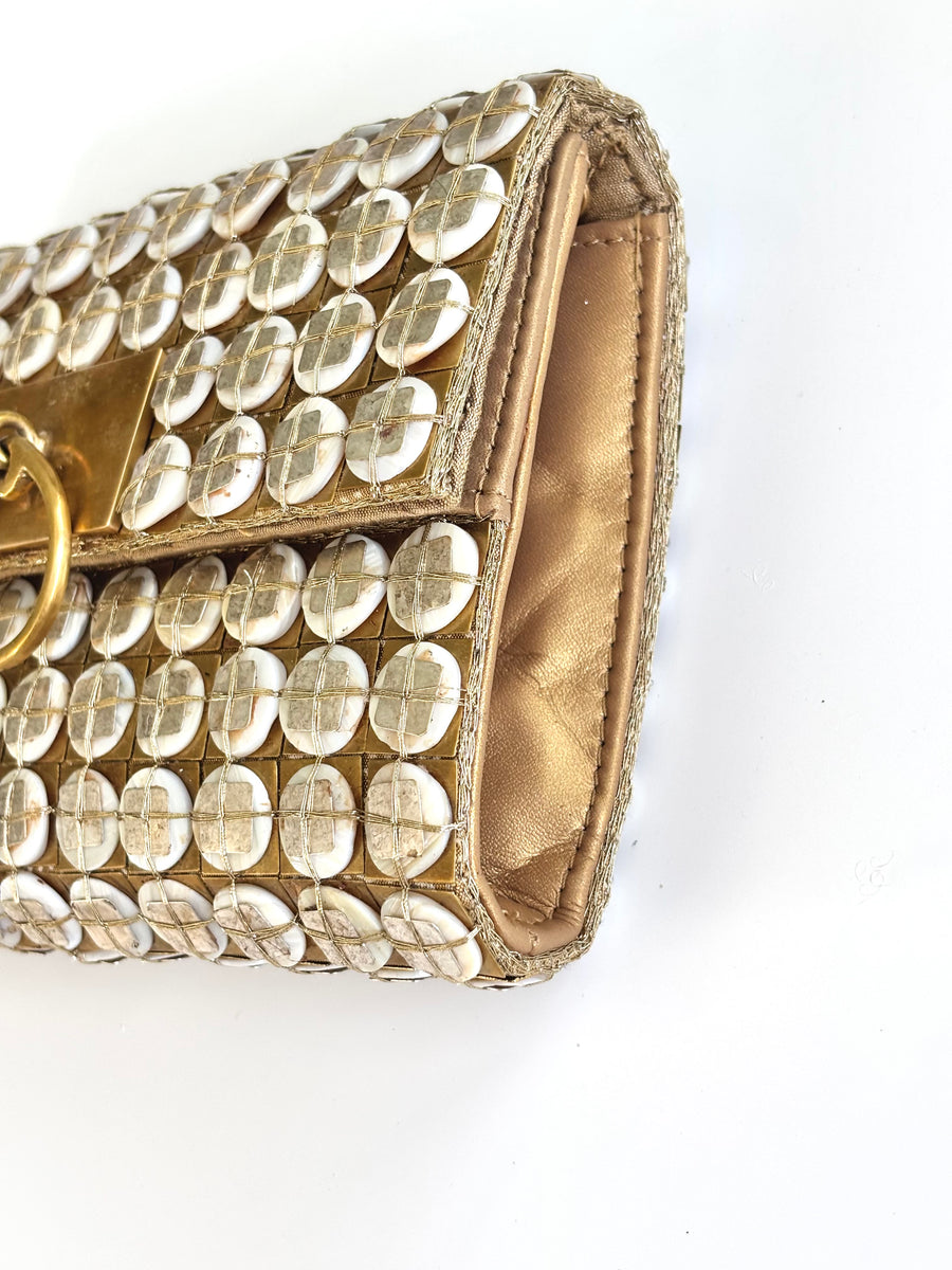 THE FORMA CLUTCH