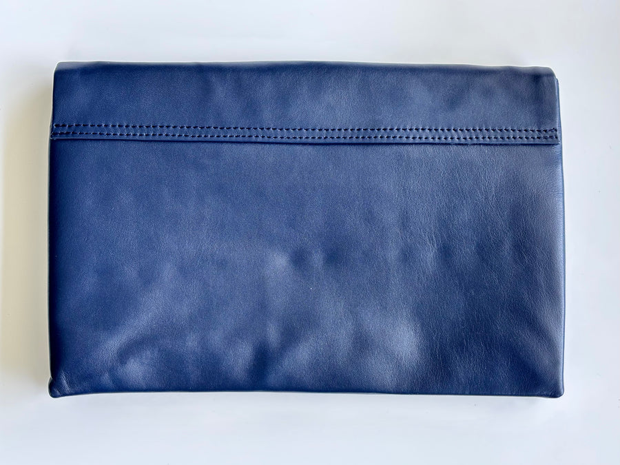 THE EFRRARA CLUTCH