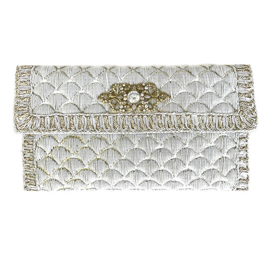 THE ANYA CLUTCH