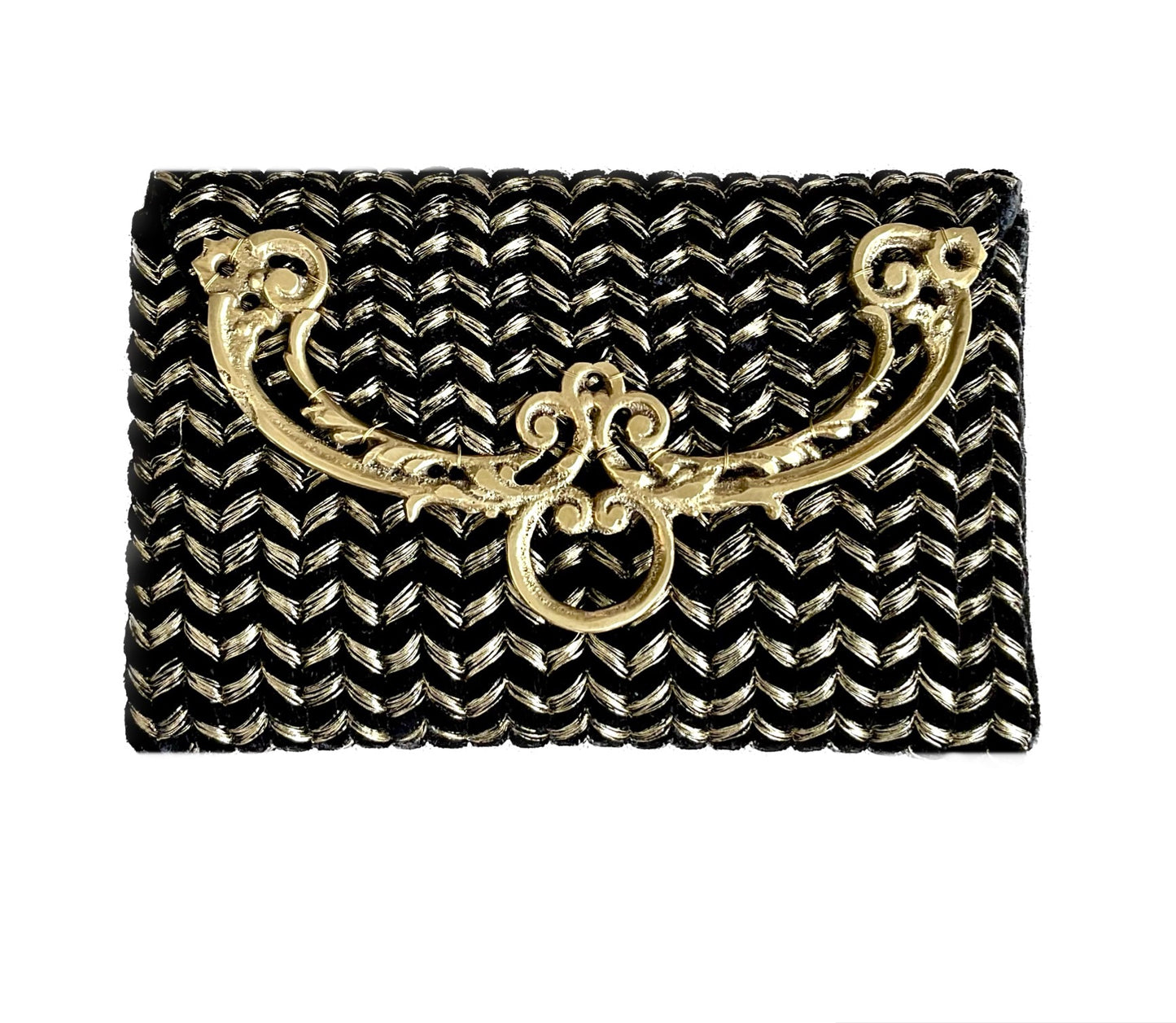 THE MAIA CLUTCH