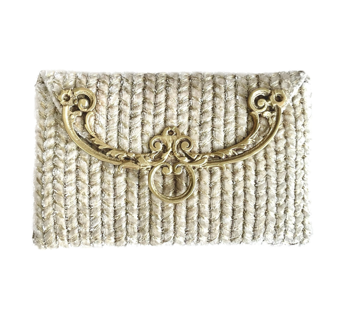 THE MAIA CLUTCH