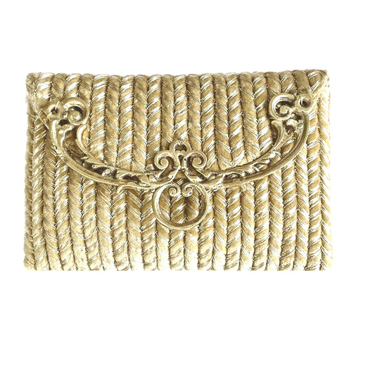 THE MAIA CLUTCH