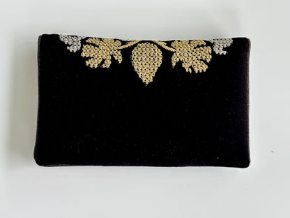 THE FIORELLA CLUTCH