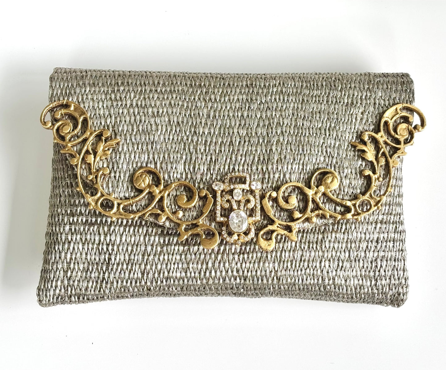THE FIORA CLUTCH