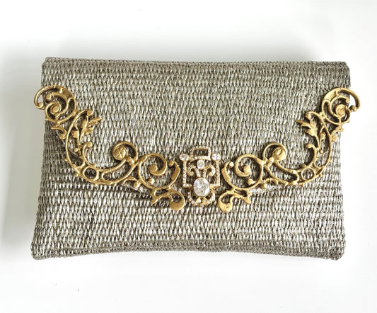 THE FIORA CLUTCH