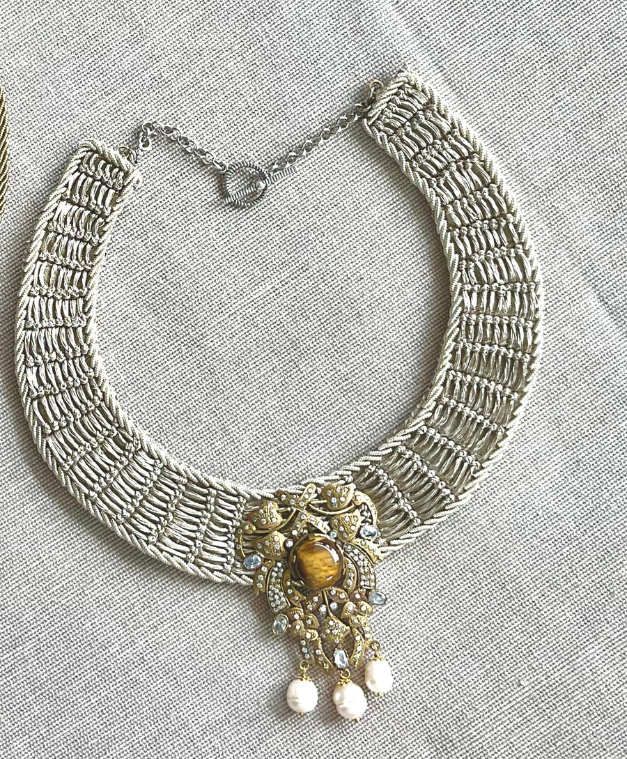 THE SASKIA NECKLACE