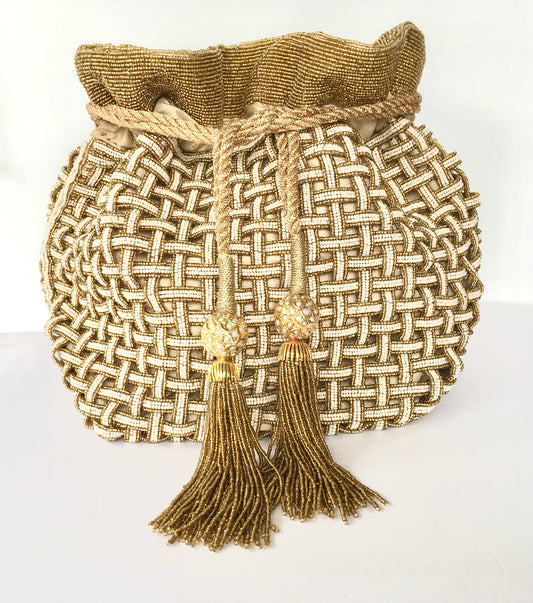 THE WOVEN BATWA