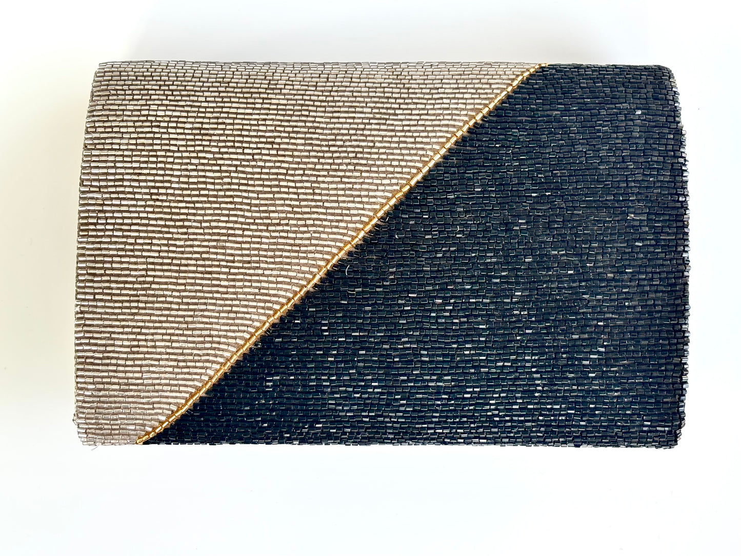 THE SAARINEN CLUTCH