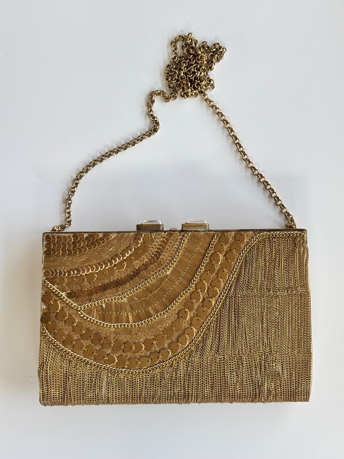 THE ARCHE CLUTCH