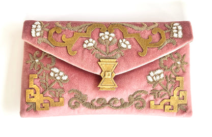 THE PARTERRE CLUTCH