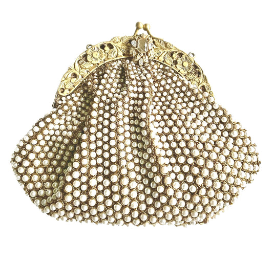THE OYSTER POUCH