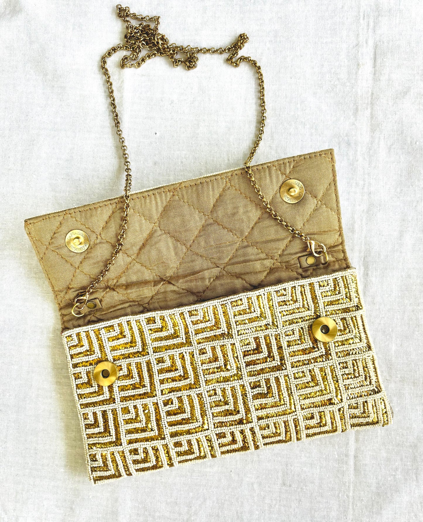 THE GLAMAZON CLUTCH