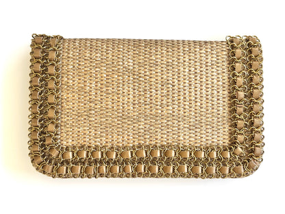 THE ENTRELLE CLUTCH