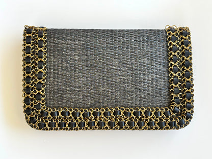 THE ENTRELLE CLUTCH
