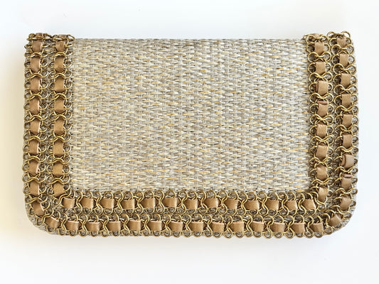 THE ENTRELLE CLUTCH