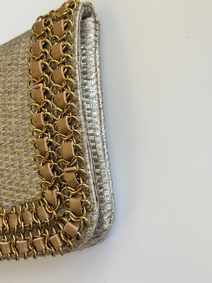 THE ENTRELLE CLUTCH