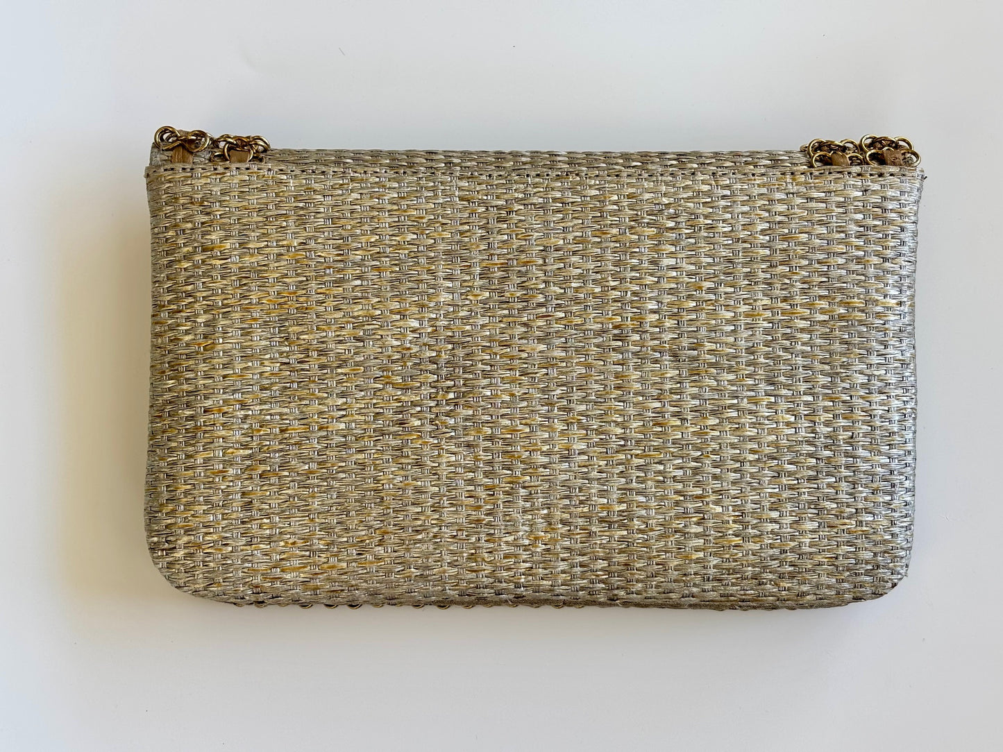 THE ENTRELLE CLUTCH