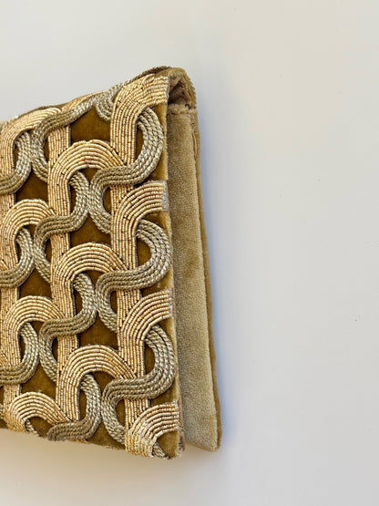 THE ASTORIA CLUTCH