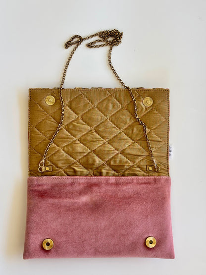 THE ASTORIA CLUTCH
