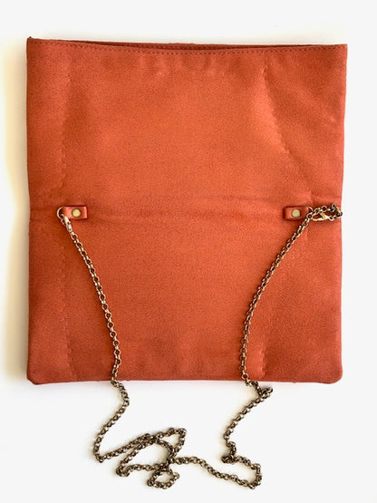 THE CALYPSO CLUTCH