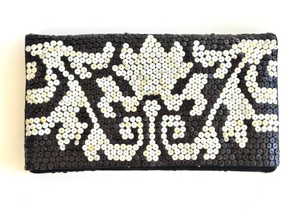 THE CALYPSO CLUTCH