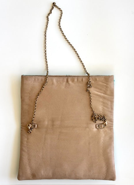 THE CALYPSO CLUTCH