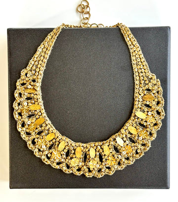 THE CHANTILLY NECKLACE