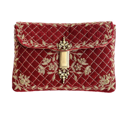 THE DELPHINE CLUTCH