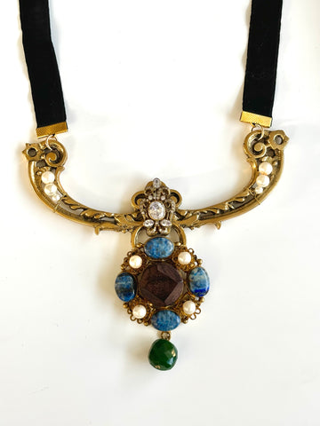 THE COURONNE NECKLACE