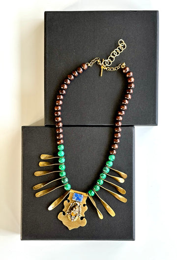 THE TIGERS EYE NECKLACE