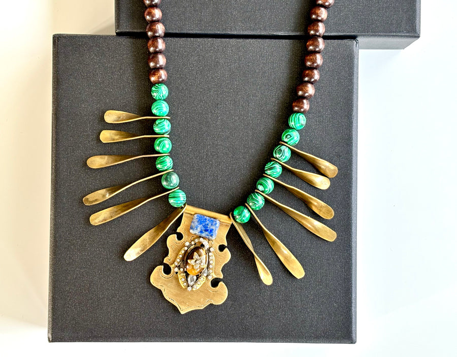THE TIGERS EYE NECKLACE