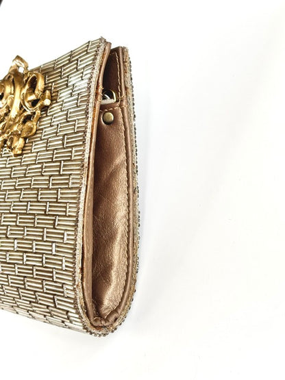 THE BRIQUE CLUTCH