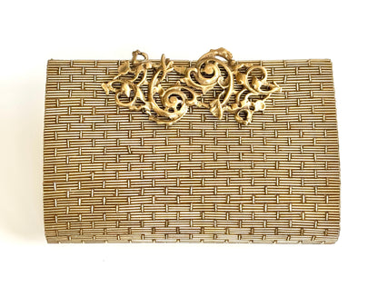 THE BRIQUE CLUTCH