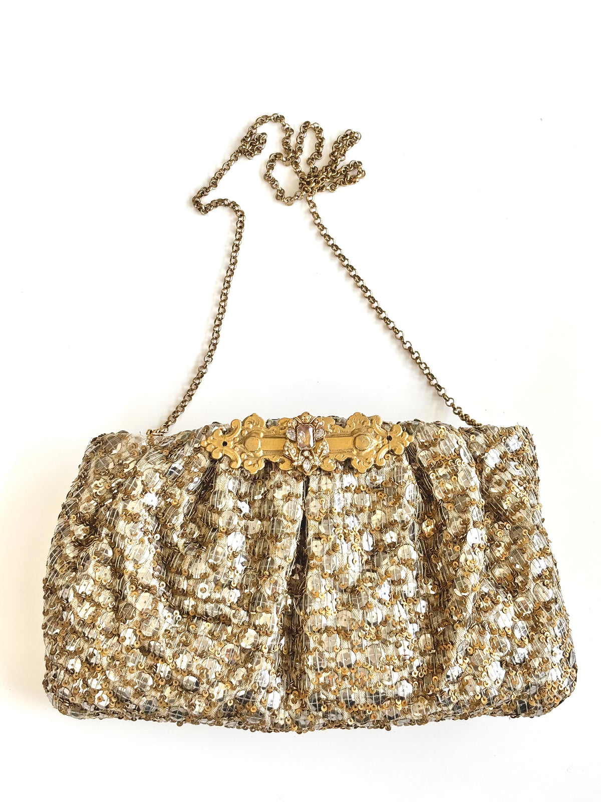 THE SOLENNE CLUTCH
