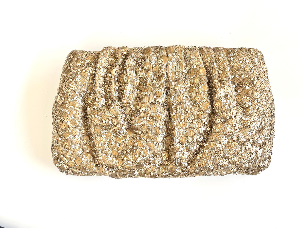 THE SOLENNE CLUTCH