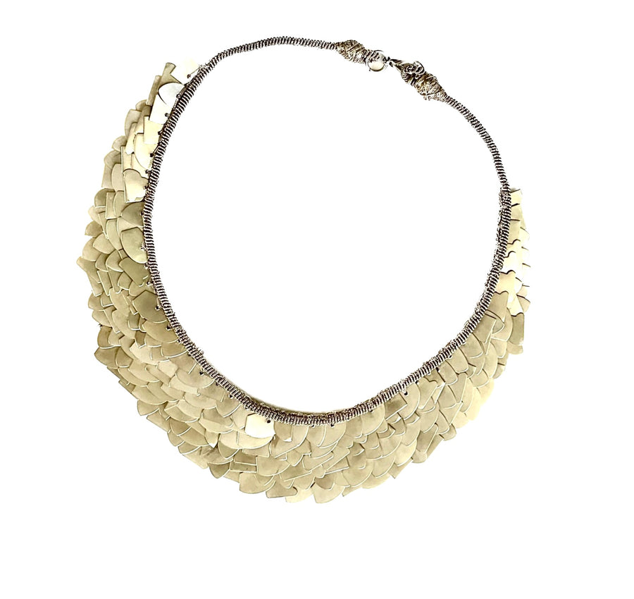 THE METAL SCALE NECKLACE