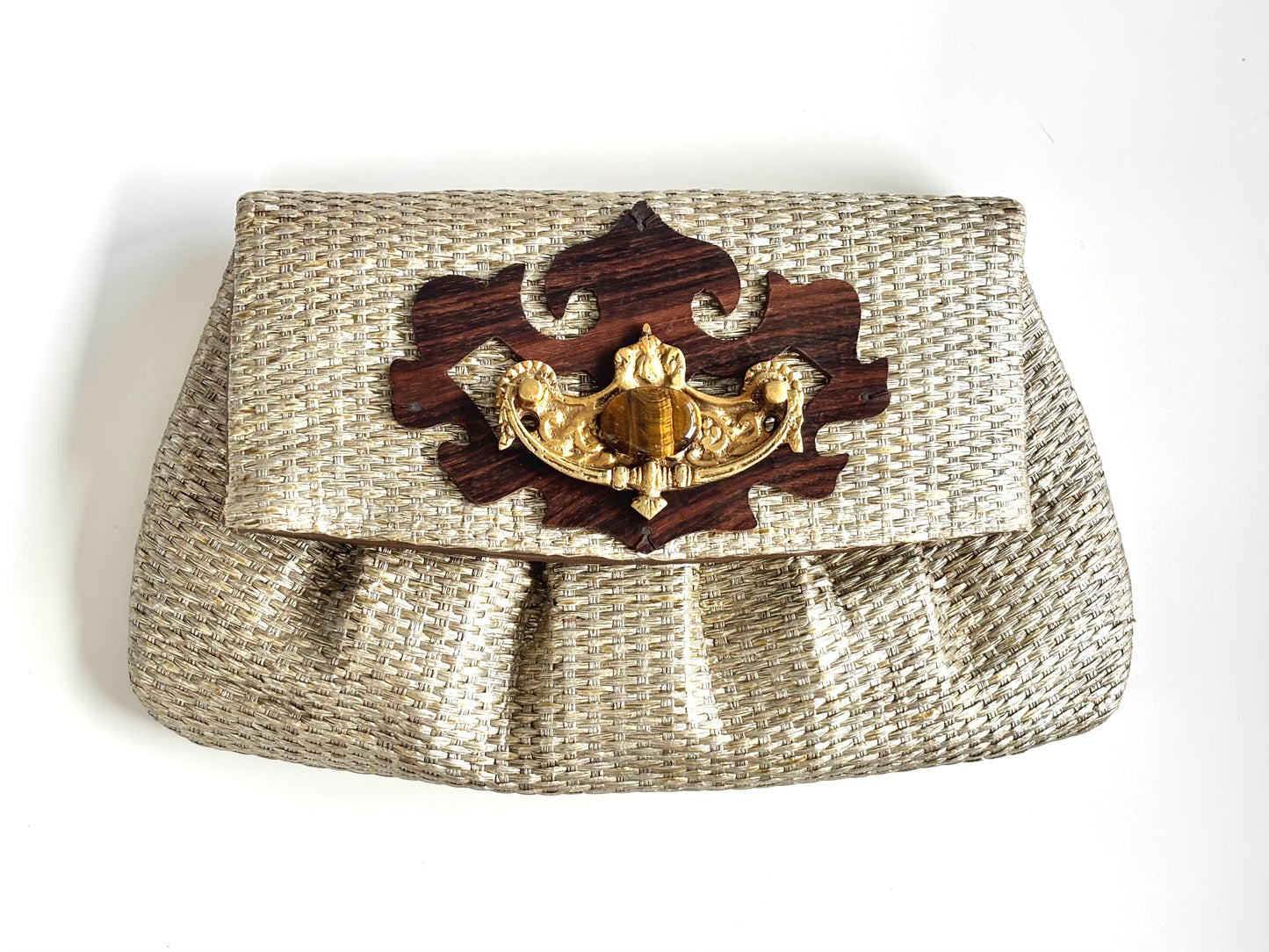 THE CAPRI CLUTCH