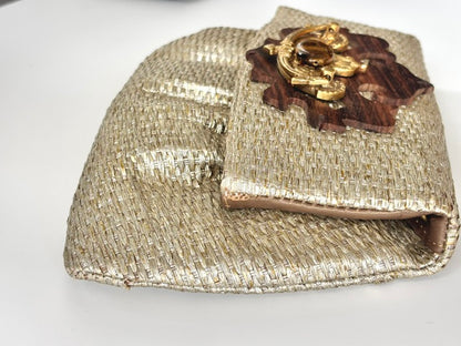 THE CAPRI CLUTCH