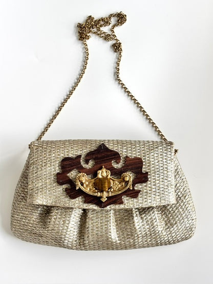 THE CAPRI CLUTCH