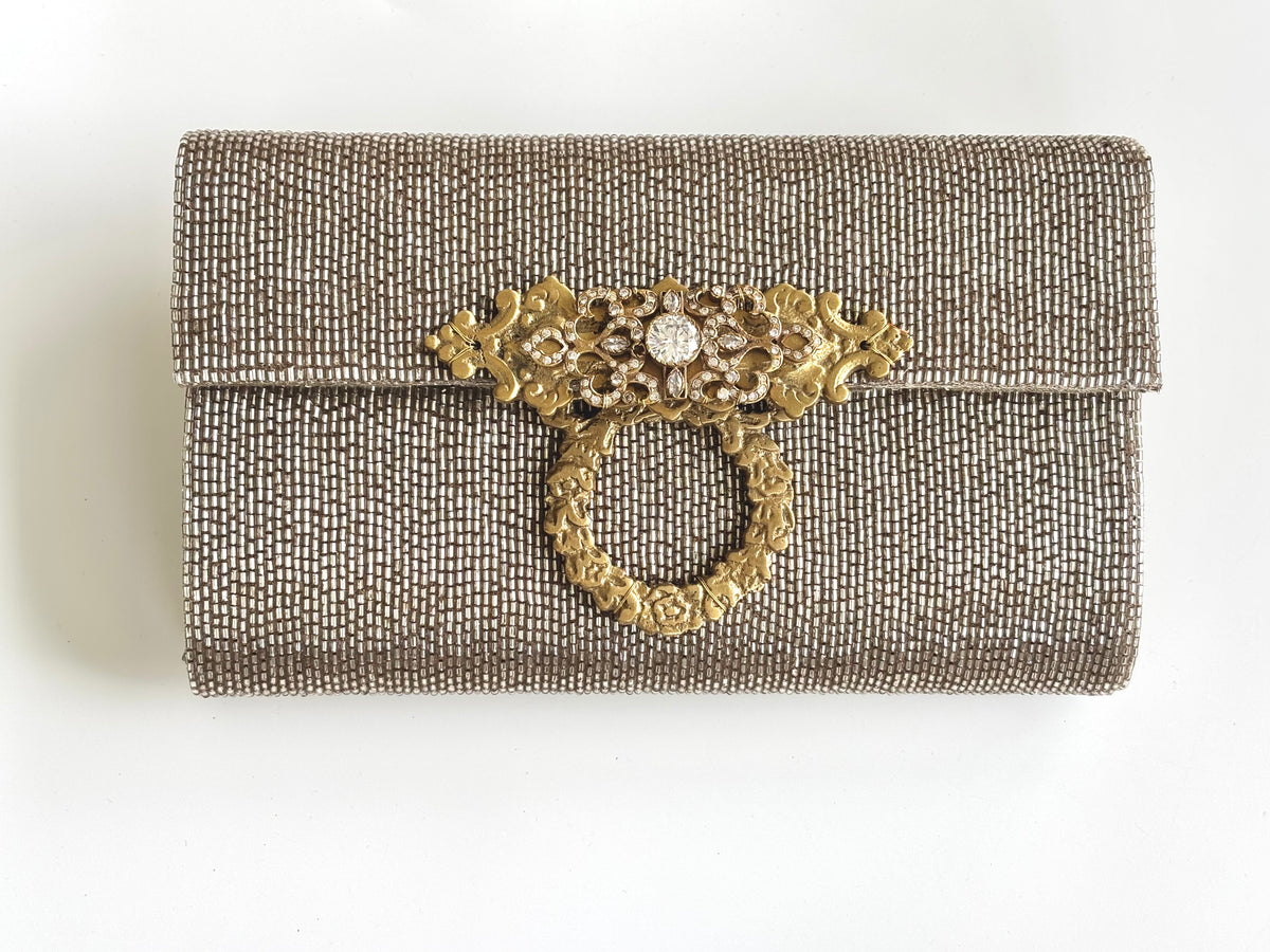 THE VERSAILLES LUXE CLUTCH