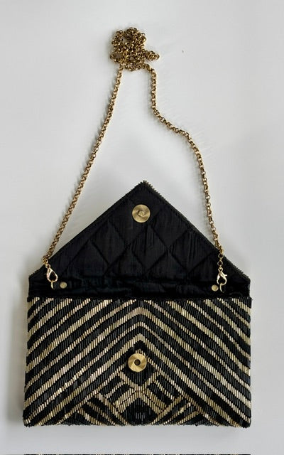 THE MANHATTAN CLUTCH