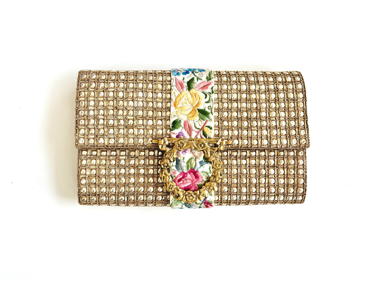 THE HEIRLOOM CLUTCH