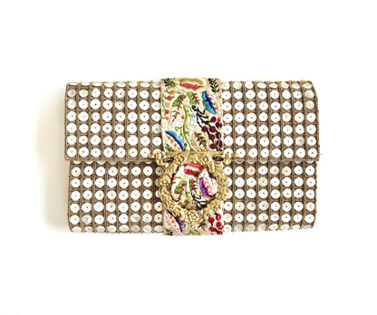 THE HEIRLOOM CLUTCH