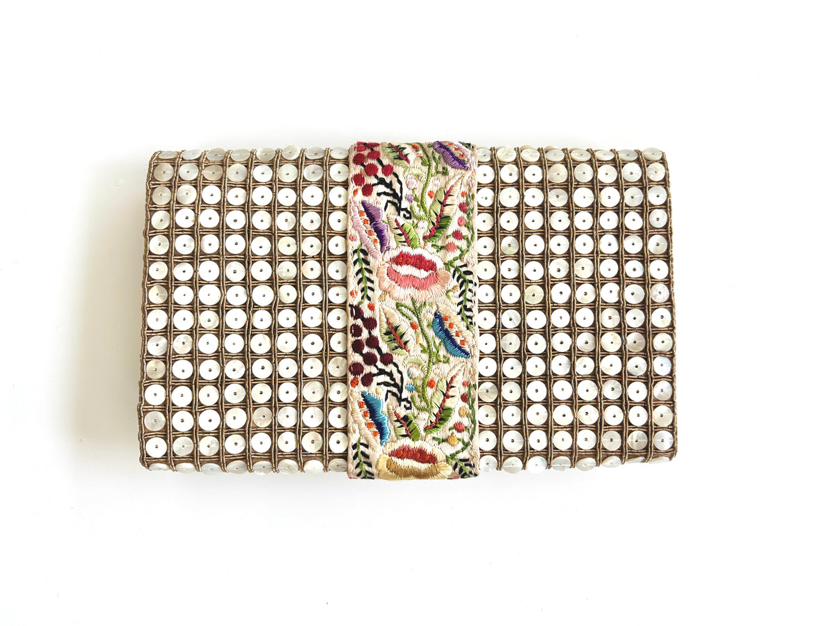 THE HEIRLOOM CLUTCH