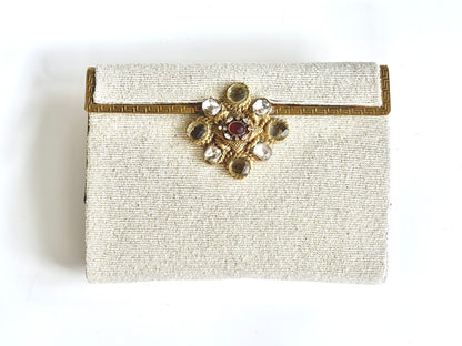 THE AUREA CLUTCH
