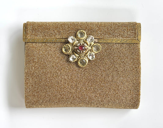 THE AUREA CLUTCH